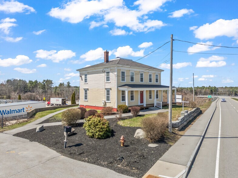 2204 Woodbury Ave, Newington, NH à vendre - Photo principale – Image 1 sur 28