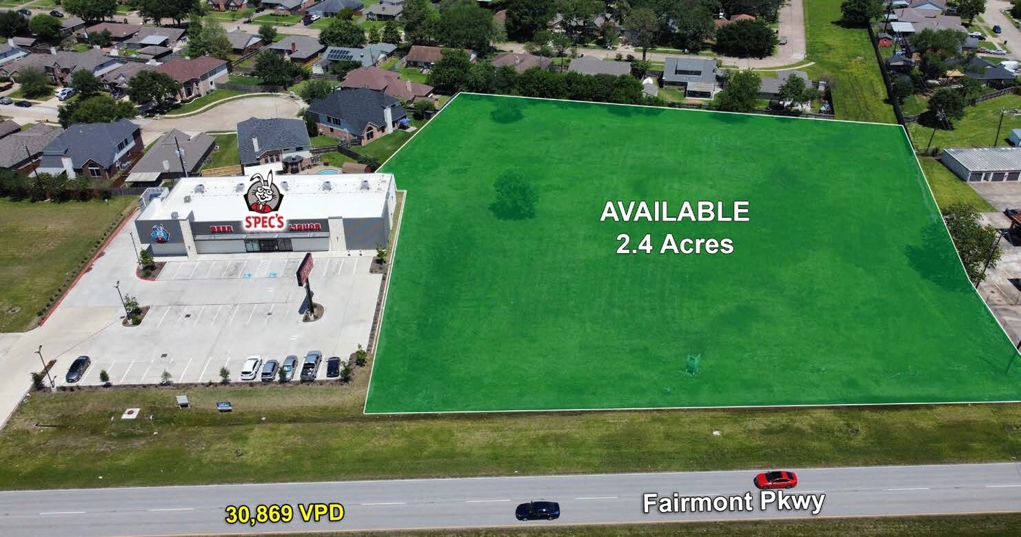 10505 W Fairmont Pky, La Porte, TX à vendre Aérien– Image 1 sur 6