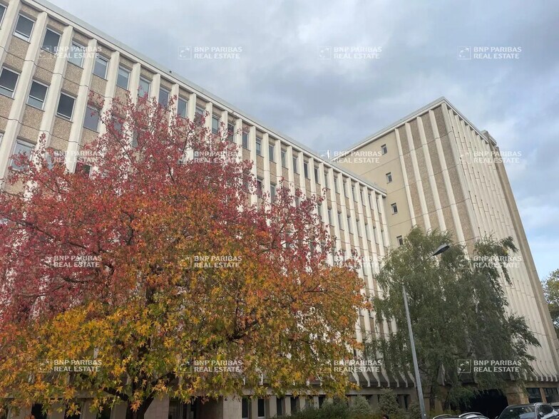 Bureau dans Orléans à louer - Photo de l’immeuble – Image 1 sur 16