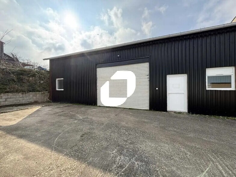 Local d’activités dans Étampes à louer - Photo de l’immeuble – Image 3 sur 11