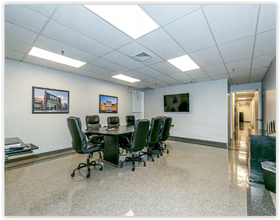 675 Main St, Westbury, NY à louer Photo intérieure– Image 1 sur 5