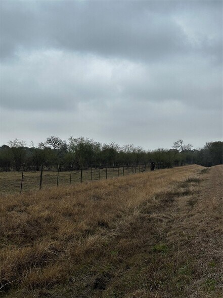 7413 Vojt Rd, Richmond, TX à vendre - Photo principale – Image 1 sur 1