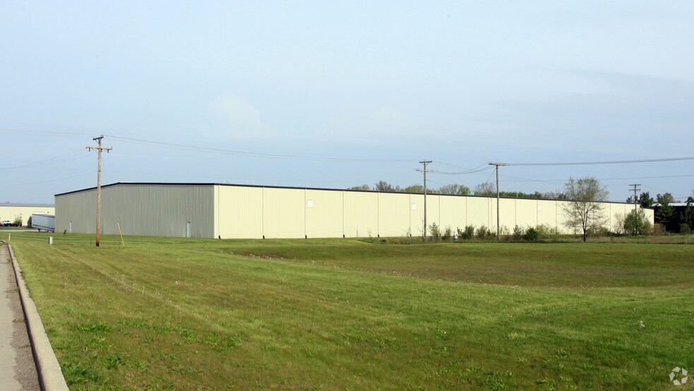 1136 Verdant Dr, Elkhart, IN à vendre - Photo principale – Image 1 sur 3