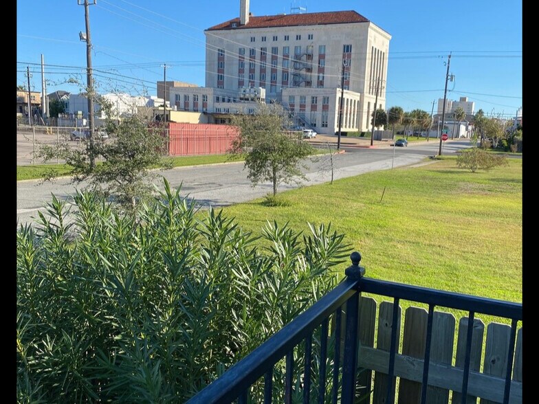 2621 Winnie, Galveston, TX à louer - Photo de l’immeuble – Image 3 sur 11