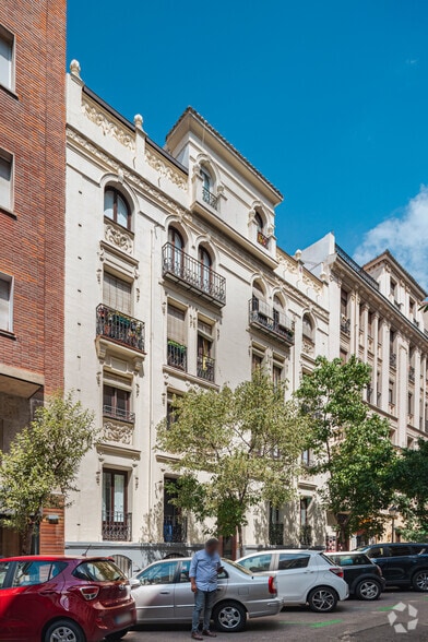 Calle De Núñez De Balboa, 93, Madrid, Madrid à louer - Photo de l’immeuble – Image 3 sur 5
