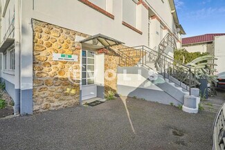 Plus de détails pour Avenue De Choisy, Villeneuve-Saint-Georges - Bureau à louer