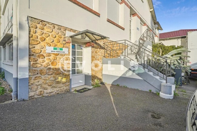 Plus de détails pour Avenue De Choisy, Villeneuve-Saint-Georges - Bureau à louer