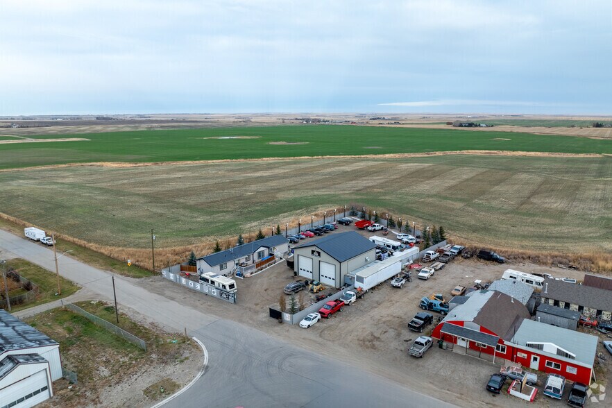 123 Any St, Carseland, AB à vendre - Aérien – Image 2 sur 2