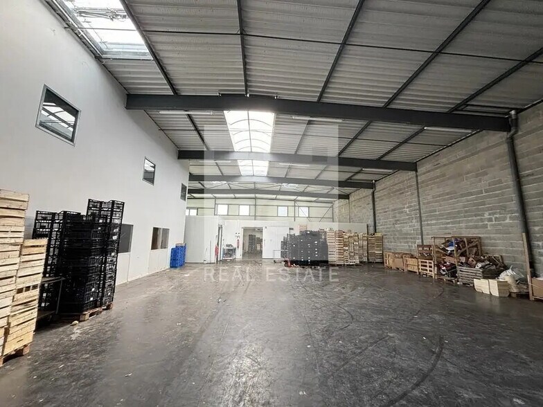 Bureau dans Saint-Priest à louer - Photo intérieure – Image 3 sur 8