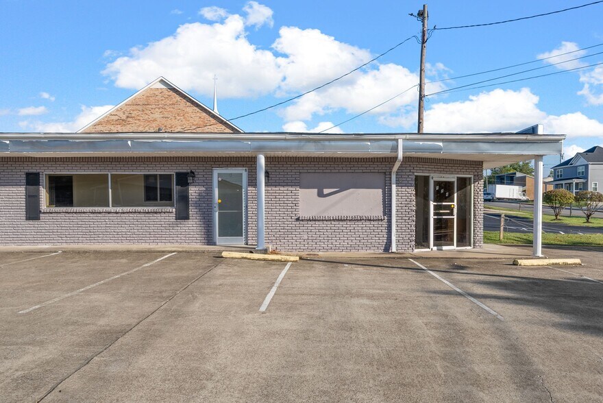 124 10th St, Clarksville, TN à vendre - Photo de l’immeuble – Image 3 sur 38