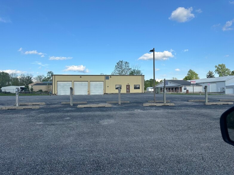 2311 Industrial Dr, Bedford, IN à vendre - Photo de l’immeuble – Image 2 sur 5