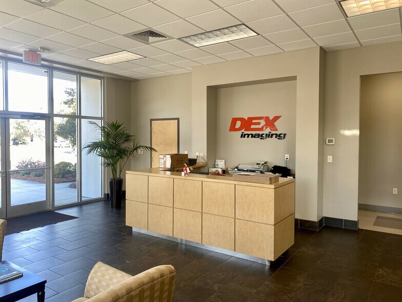 1045 Downtowner Blvd, Mobile, AL à vendre - Hall d’entrée – Image 3 sur 13