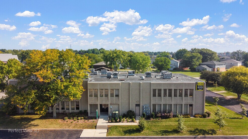 507 W Kendall Dr, Yorkville, IL à louer - Photo de l’immeuble – Image 1 sur 23