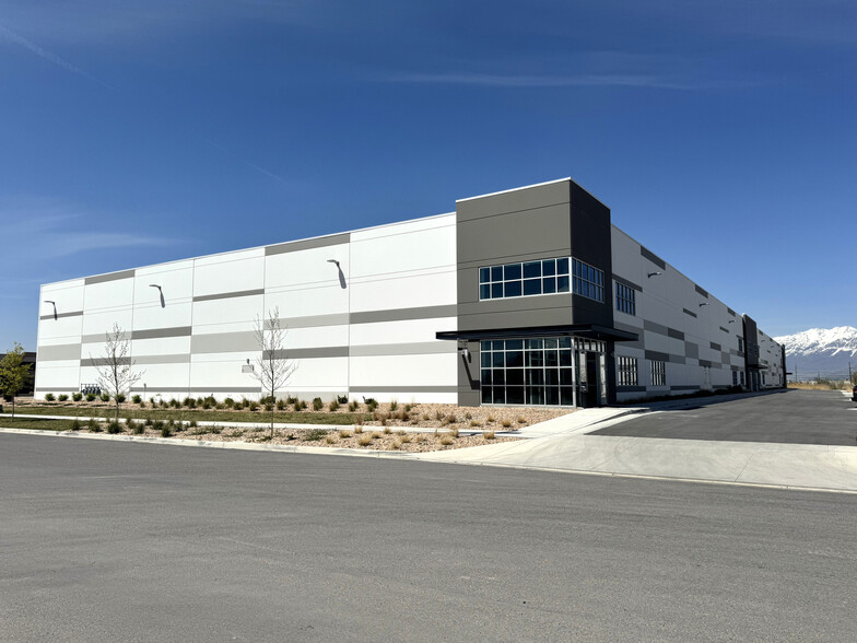 1950 N Canyon Creek Pkwy, Spanish Fork, UT à louer - Photo de l’immeuble – Image 1 sur 9