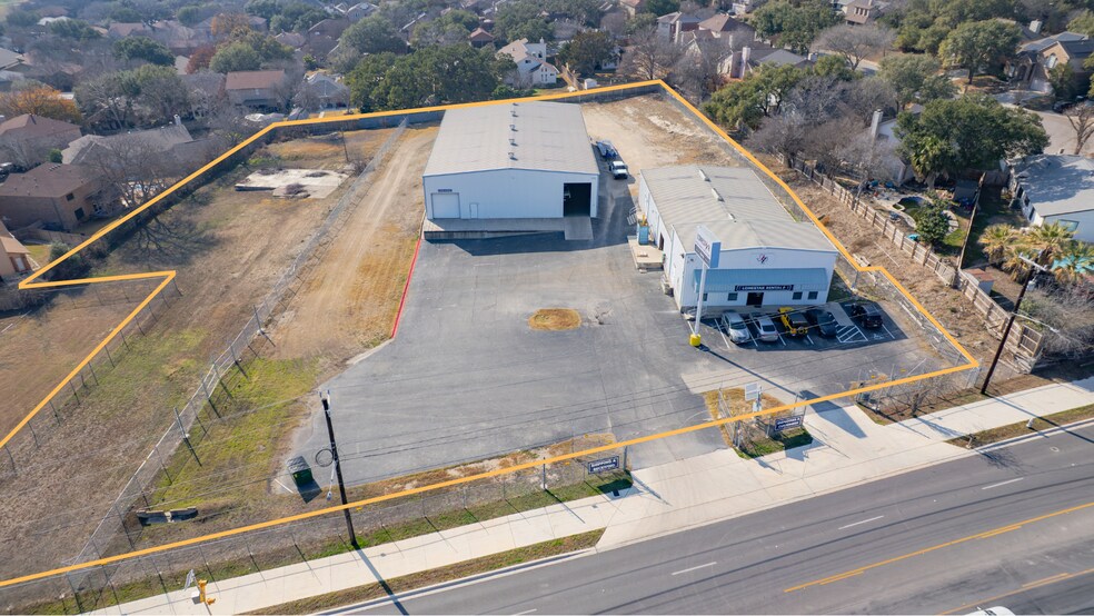 15279 Bulverde Rd, San Antonio, TX à vendre - Photo principale – Image 1 sur 22