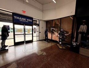 3695-3699 Crenshaw Blvd, Los Angeles, CA à louer Photo intérieure– Image 1 sur 6