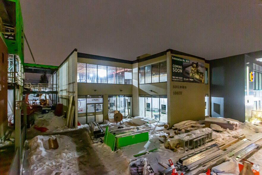 10637-10639 124th St, Edmonton, AB à louer - Photo de l’immeuble – Image 2 sur 8