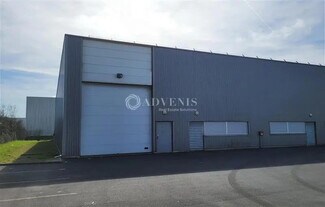 Plus de détails pour Local d'activités à louer