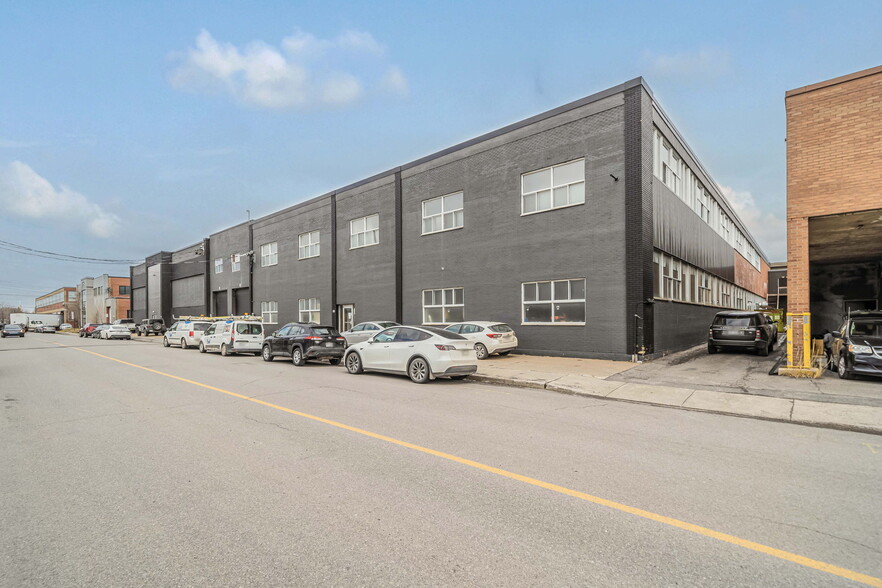 9755-9775 Rue Meilleur, Montréal, QC à louer - Photo de l’immeuble – Image 3 sur 7