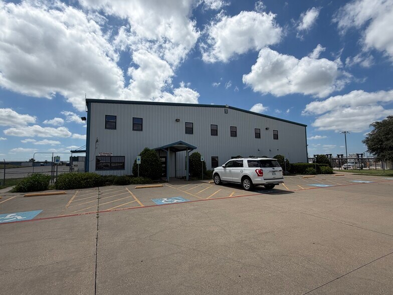 3701 Windmill Rd, Cleburne, TX à louer - Photo de l’immeuble – Image 3 sur 26