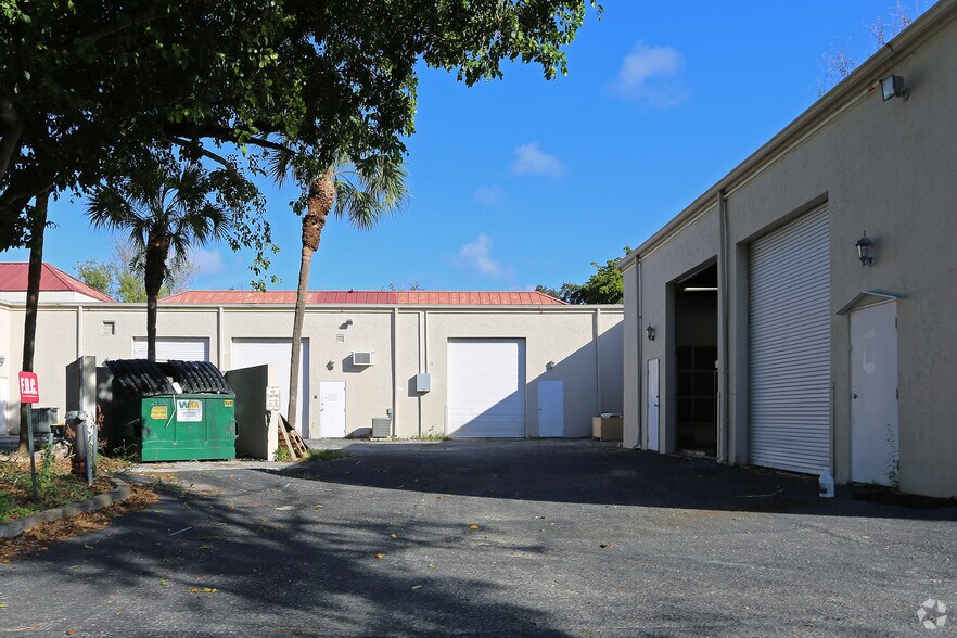6401 E Rogers Cir, Boca Raton, FL à louer - Photo de l’immeuble – Image 3 sur 7
