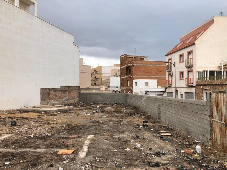 Terrain dans Roquetas de Mar, Almería à vendre - Photo de la construction – Image 2 sur 4