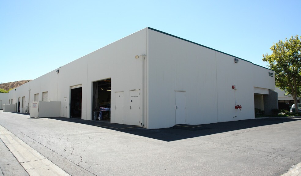 1925 Angus Ave, Simi Valley, CA à louer - Photo de l’immeuble – Image 3 sur 4