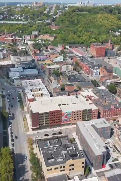 2014 Elm St, Cincinnati, OH à vendre - Vidéo sur l’annonce professionnelle – Image 2 sur 8