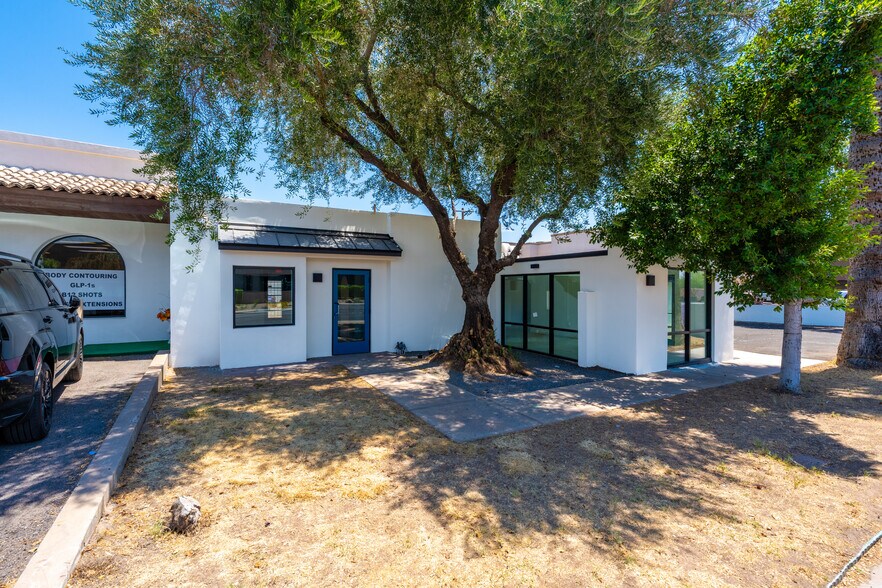 4445 N 24th St, Phoenix, AZ à vendre - Photo de l’immeuble – Image 3 sur 6