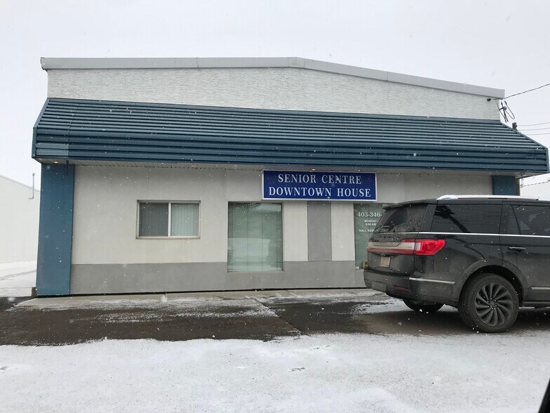 5414 43 St, Red Deer, AB à vendre - Photo de la construction – Image 1 sur 1