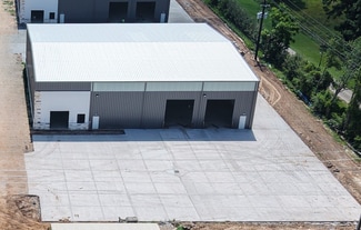 Plus de détails pour 1523 S Persimmon St, Tomball, TX - Industriel/Logistique à vendre