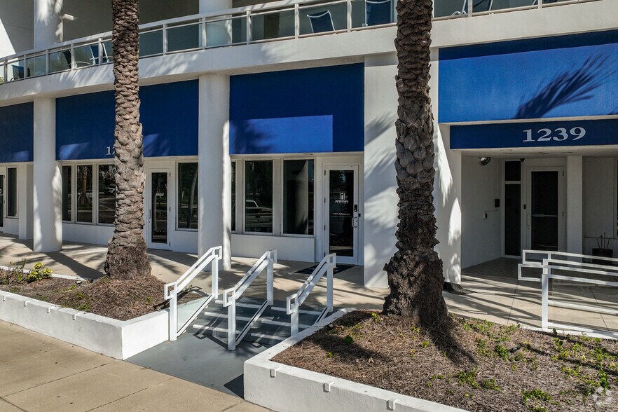1227-1239 N Gulfstream Ave, Sarasota, FL à louer - Photo de l’immeuble – Image 3 sur 14