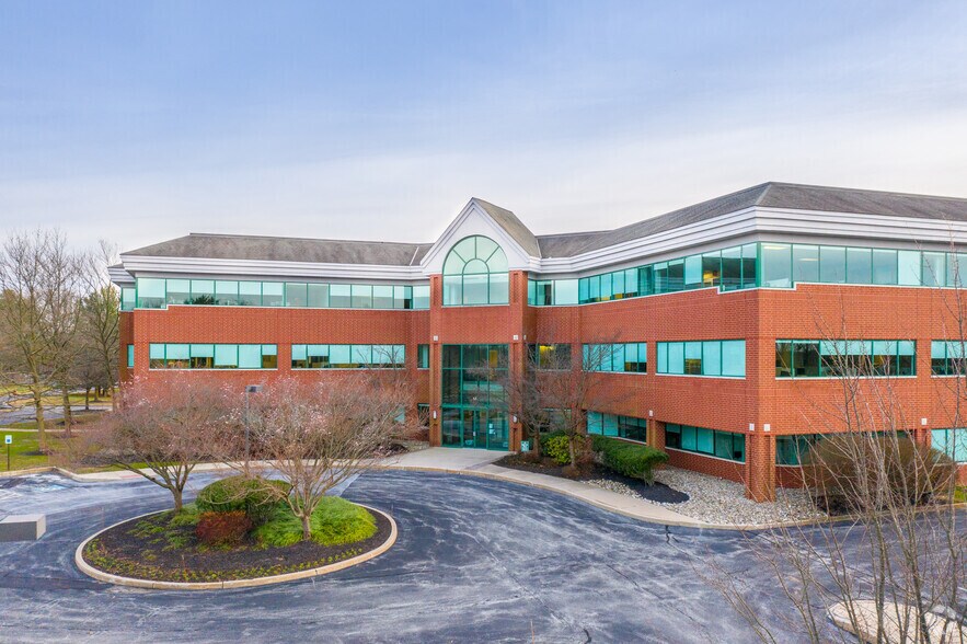 14 Campus Blvd, Newtown Square, PA à louer - Photo de l’immeuble – Image 2 sur 4