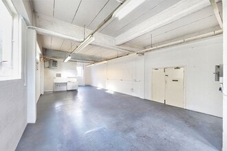 Juno Way, Londres à louer Photo de l’immeuble– Image 1 sur 1