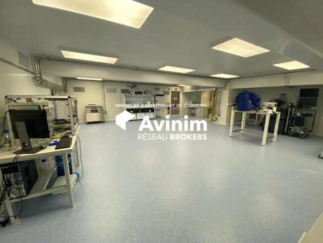 Plus de détails pour Local commercial à vendre