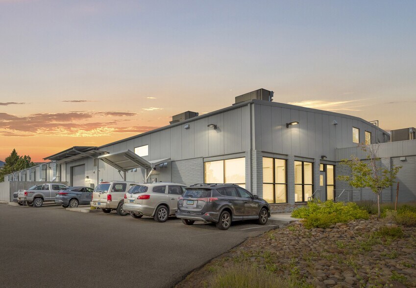 2 Eric Cir, Verdi, NV à vendre - Photo de l’immeuble – Image 1 sur 33