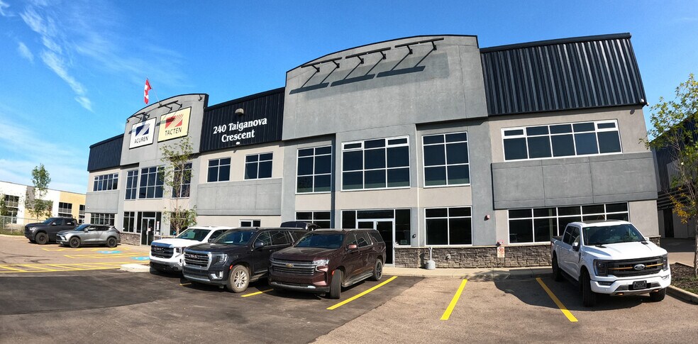 240 Taiganova Cres, Fort McMurray, AB à louer - Photo de l’immeuble – Image 1 sur 7