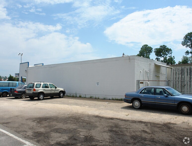 6655 Caroline St, Milton, FL à vendre - Photo de l’immeuble – Image 3 sur 3