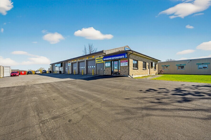 3835 Mcbean St, Richmond, ON à vendre - Photo de l’immeuble – Image 2 sur 26