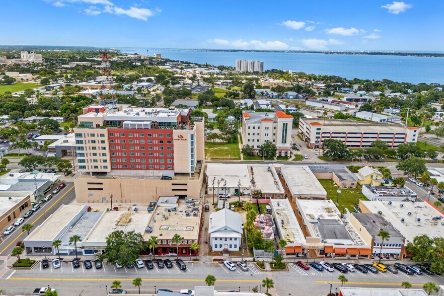814 E New Haven Ave, Melbourne, FL à vendre - Photo de l’immeuble – Image 2 sur 27