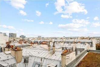 64 Rue Du Ranelagh, Paris, PAR - Vue aérienne  vue de carte - Image1