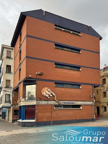 Immeuble residentiel dans Tarragona, Tarragona à vendre - Photo de l’immeuble – Image 2 sur 4