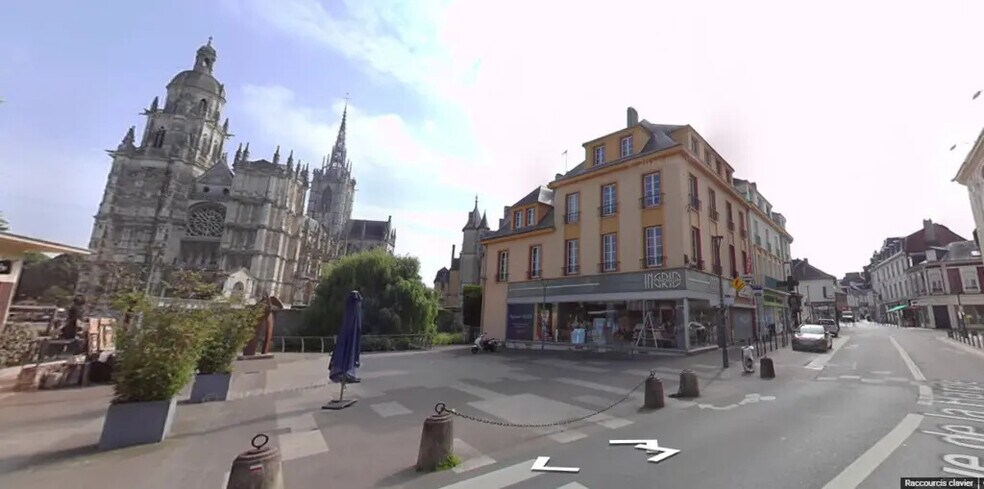 Bureau dans Évreux à vendre - Photo de l’immeuble – Image 1 sur 6