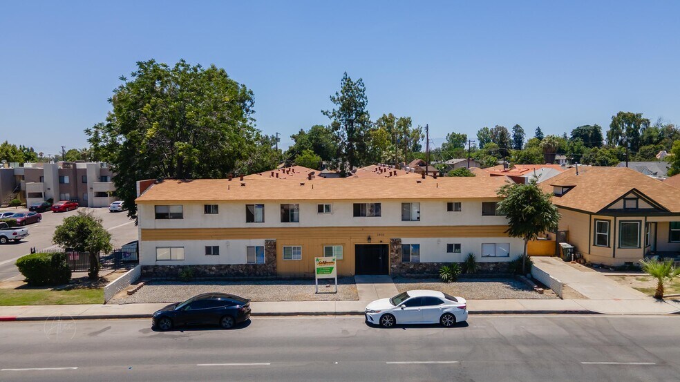1905 California Ave, Bakersfield, CA à vendre - Photo de l’immeuble – Image 2 sur 9