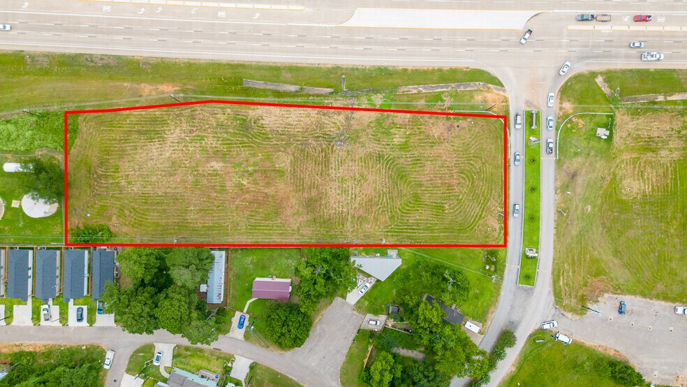 17100 Highway 105 W, Montgomery, TX à louer - Photo de l’immeuble – Image 3 sur 11