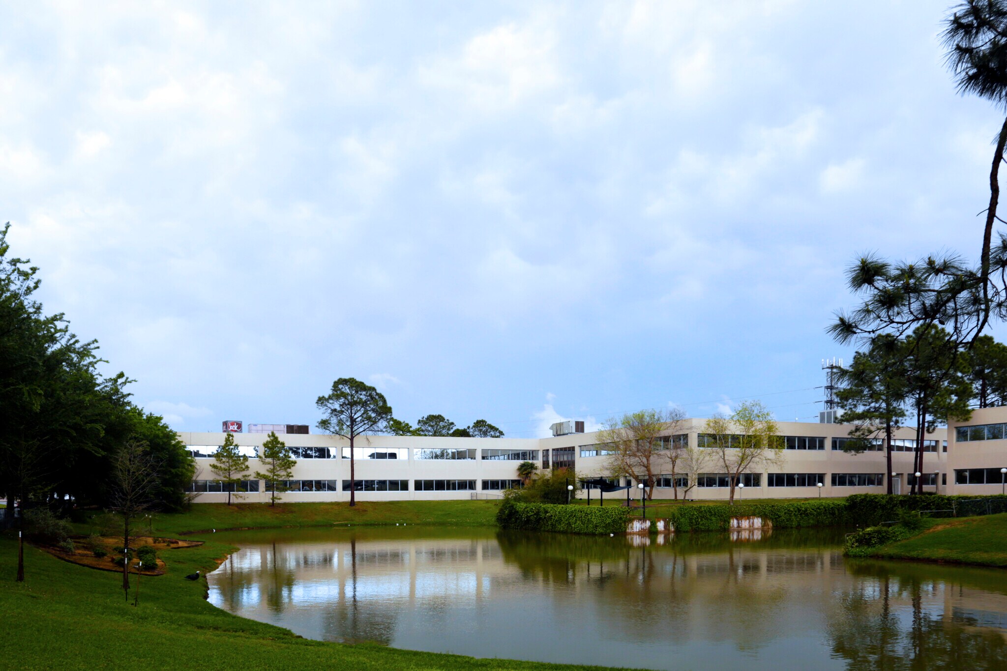 14011 Park Dr, Tomball, TX à louer Photo principale– Image 1 sur 29