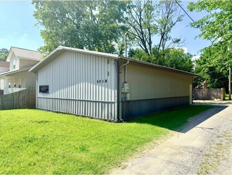 1018 Independence St, Cape Girardeau, MO à louer - Photo de l’immeuble – Image 2 sur 8