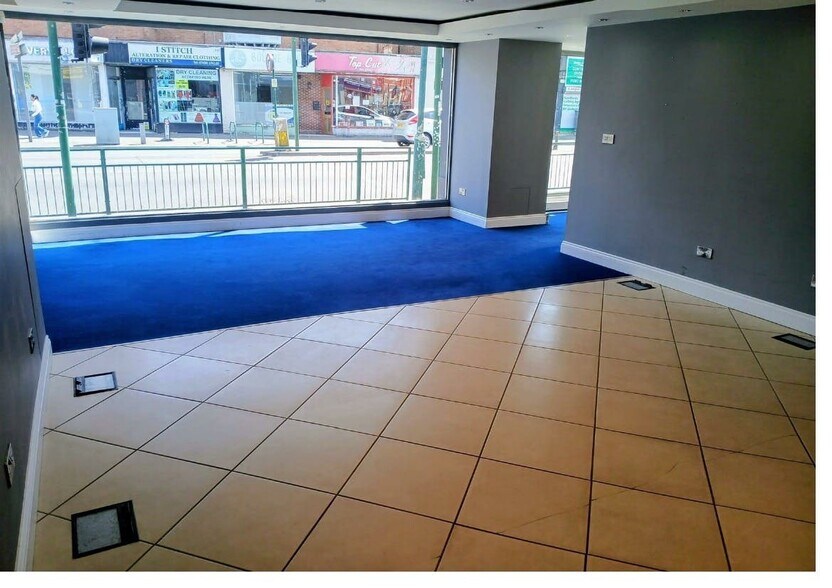 718 Christchurch Rd, Bournemouth à vendre - Photo de l’immeuble – Image 2 sur 10