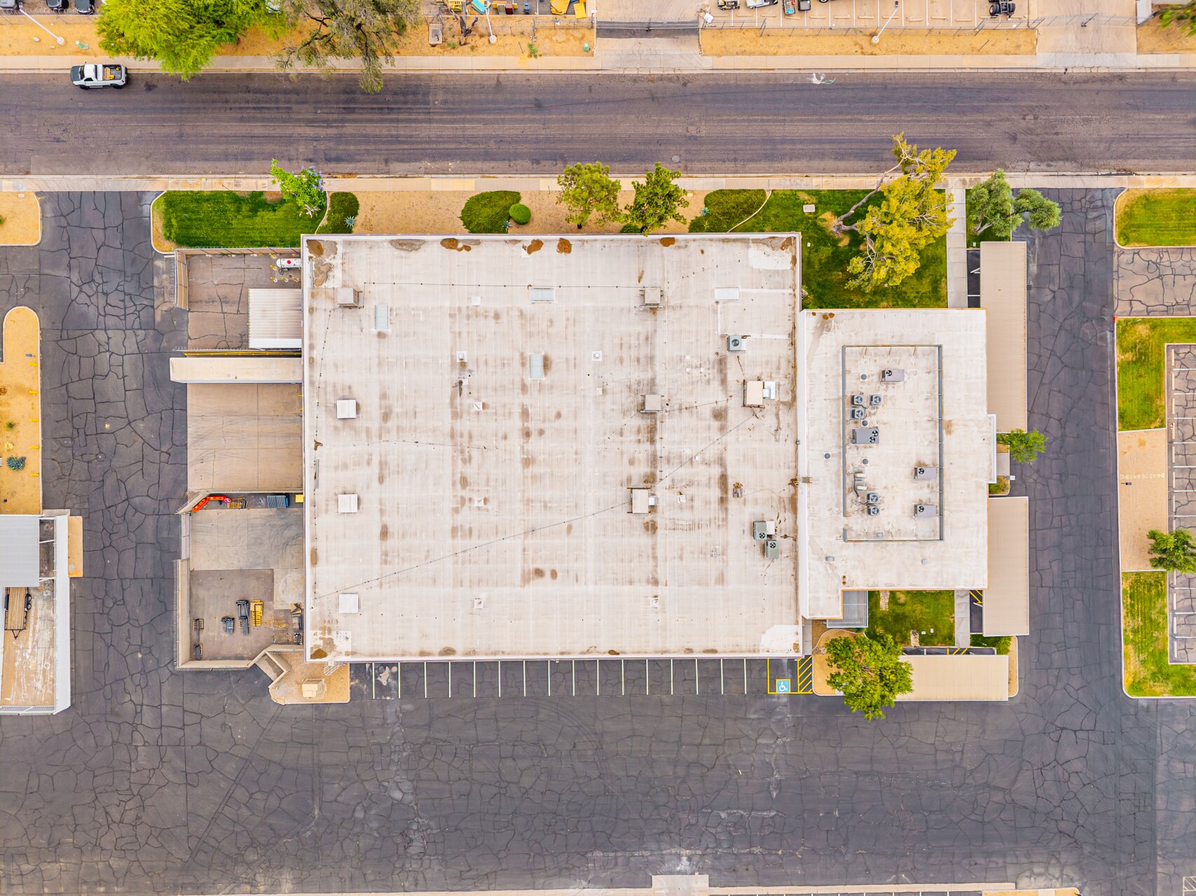 230 N 48th Ave, Phoenix, AZ à louer Photo de l’immeuble– Image 1 sur 22