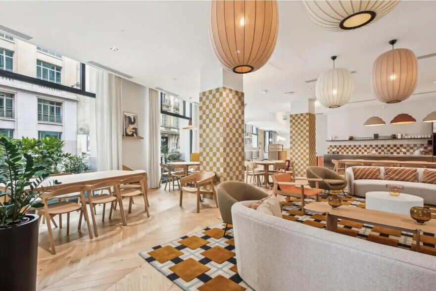 33 Rue Du Louvre, Paris à louer - Photo de l’immeuble – Image 3 sur 6